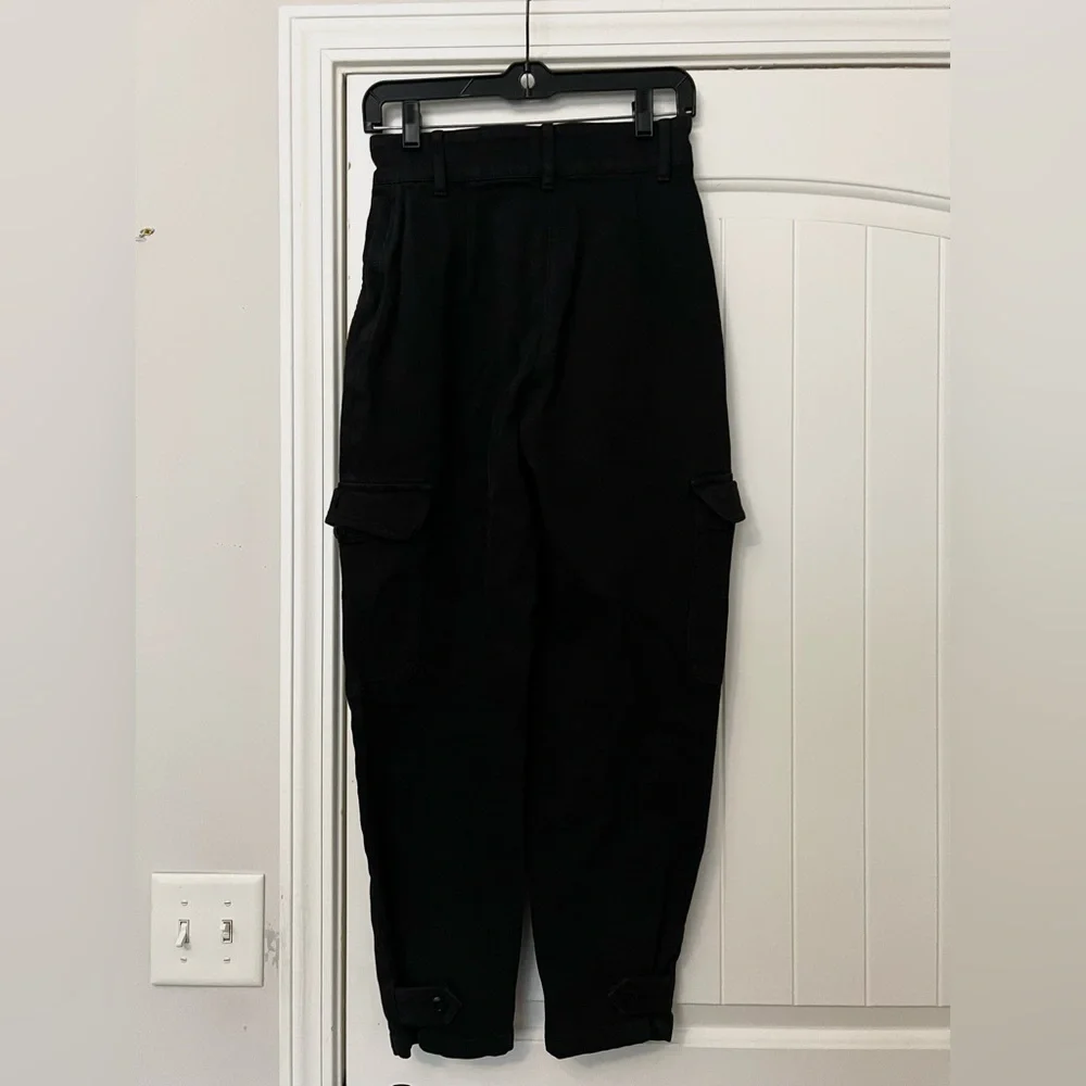 Aritzia Wilfred Free Modern Cargo Pants Black
